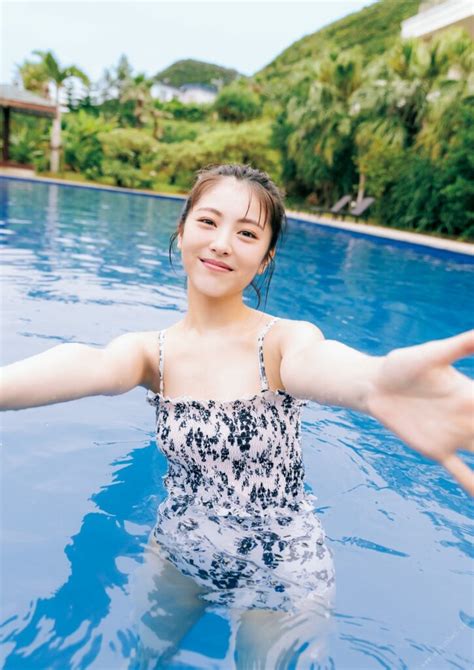 【画像59枚】浜辺美波の胸が美しすぎる！最高レベルです 